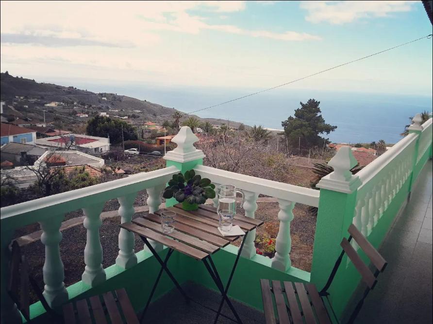 Sea And Mountain View Apartment Los Llanos De Aridane Bagian luar foto